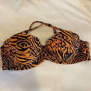 Vetchy bathing suit top